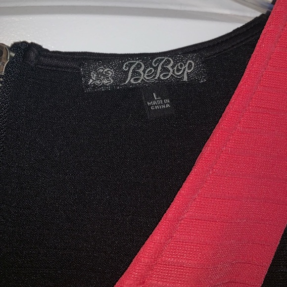 Flattering color block dress fit and flare - Picture 3 of 7